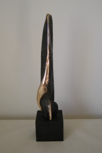 Male, bronze på granit 45x10x10